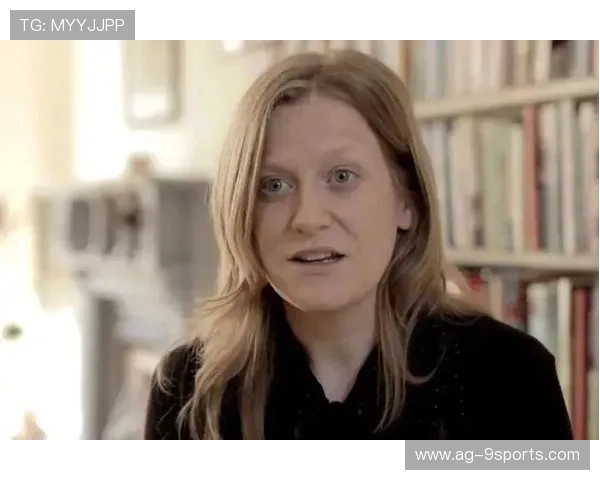 英格兰骑手汤姆·麦克尤恩在巴黎奥运会上获得个人障碍赛银牌,创造历史。